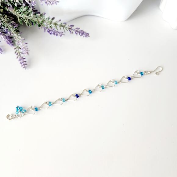 Silver Wire Heart Beaded Bracelet - Picture 4 of 8